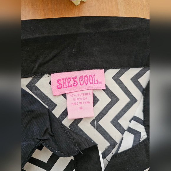 She's Cool - Women's 3/4 Sleeve Chevron Print Shift Dress XL - Picture 2 of 9
